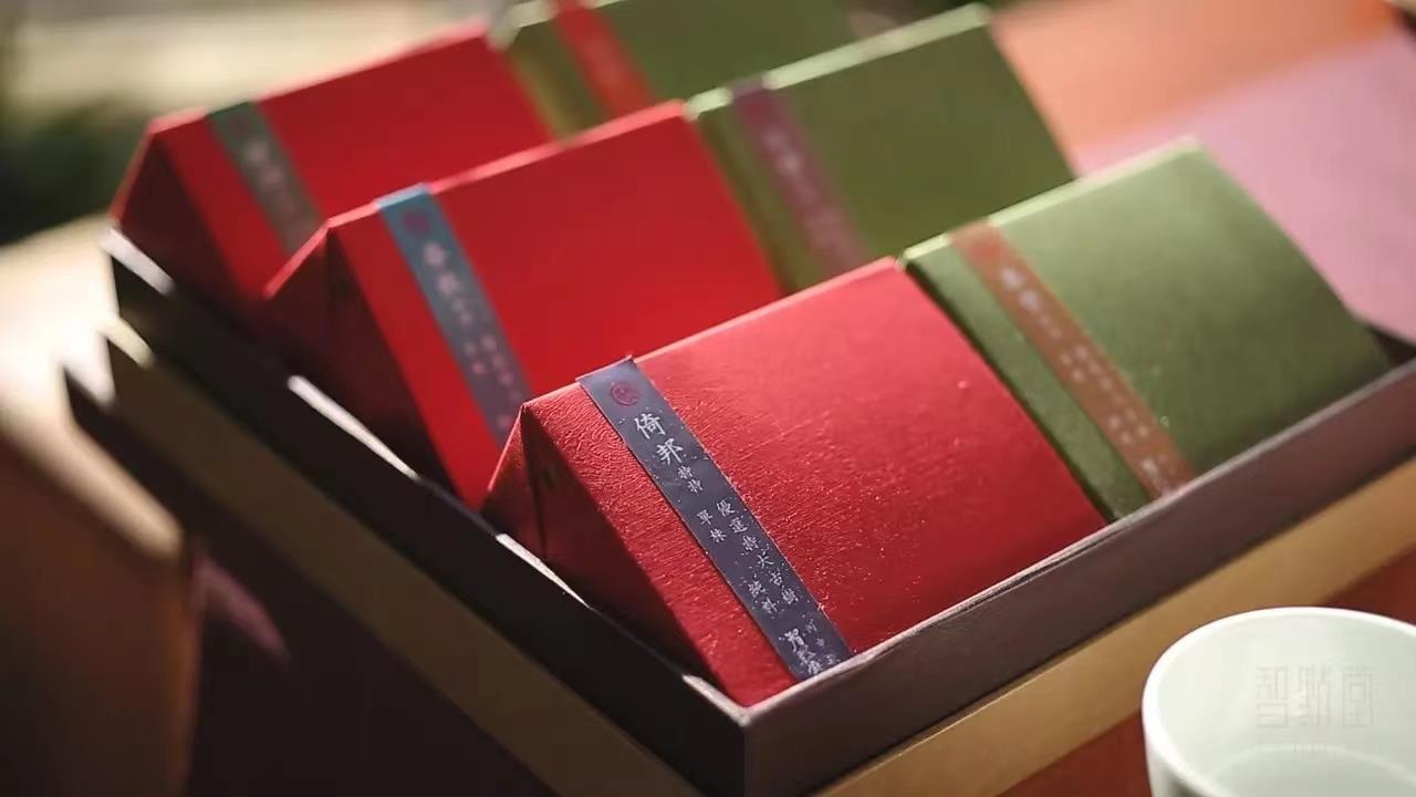 冬来秋色——智默堂晚秋单株