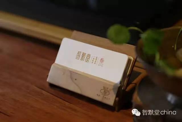 穿过城边几座桥，来吃茶